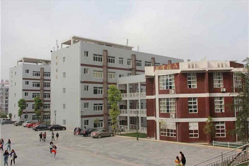 重庆市黔江区民族职业教育中心五年制大专联系方式